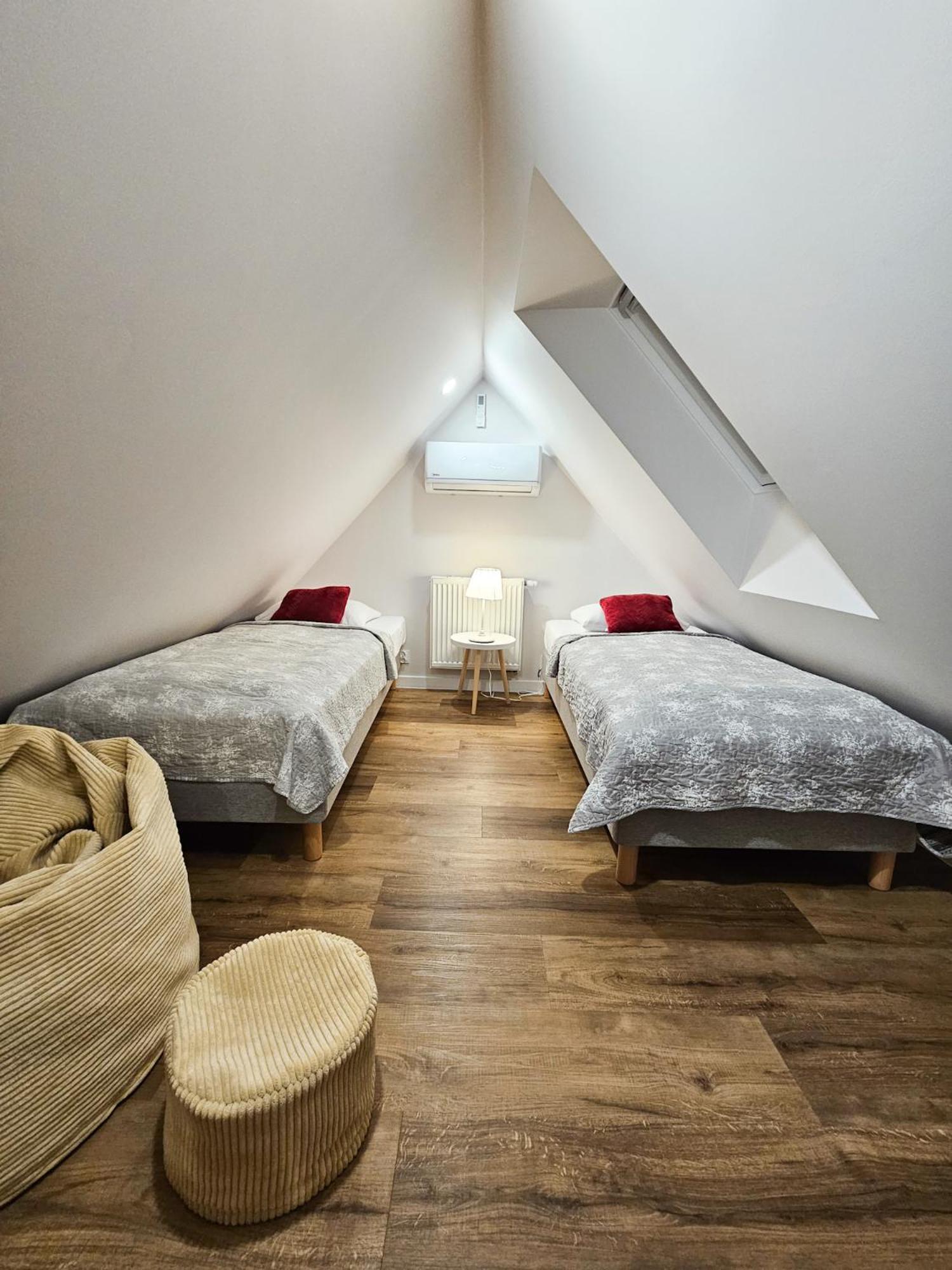 Apartamenty "La Villa" Z Klimatyzacja, Ogrodem, Parkingiem, Blisko Centrum Kudowa-Zdroj Dış mekan fotoğraf