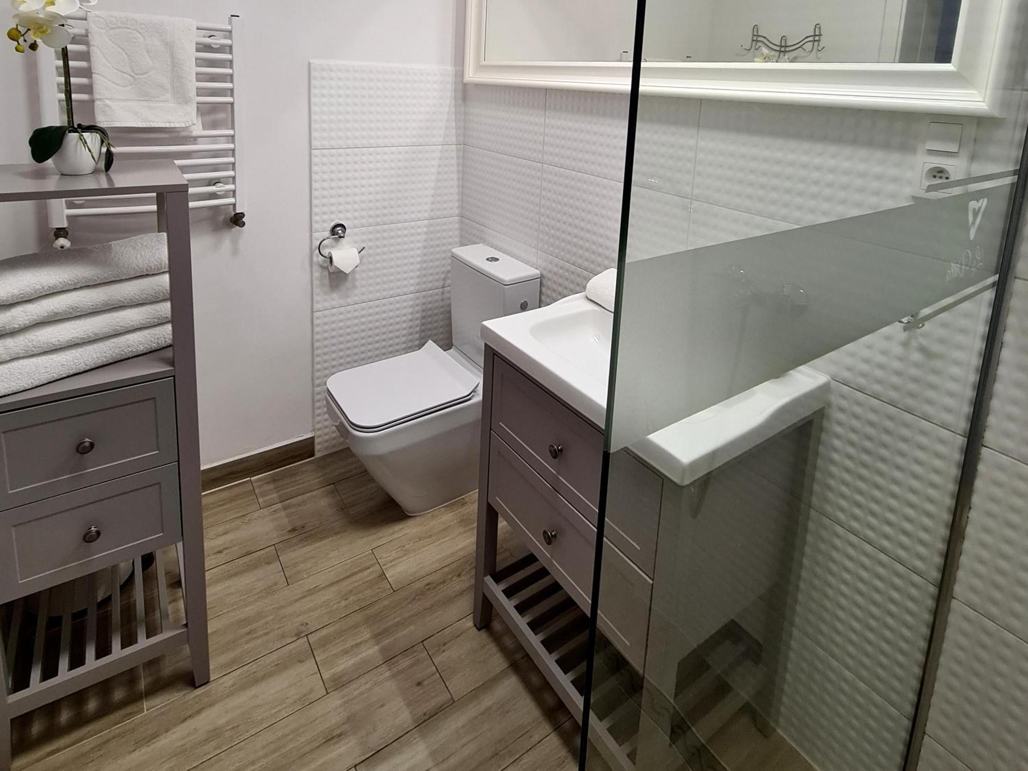 Apartamenty "La Villa" Z Klimatyzacja, Ogrodem, Parkingiem, Blisko Centrum Kudowa-Zdroj Dış mekan fotoğraf
