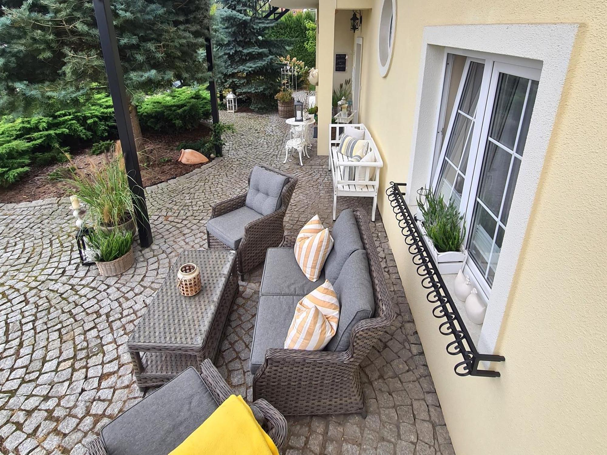 Apartamenty "La Villa" Z Klimatyzacja, Ogrodem, Parkingiem, Blisko Centrum Kudowa-Zdroj Dış mekan fotoğraf
