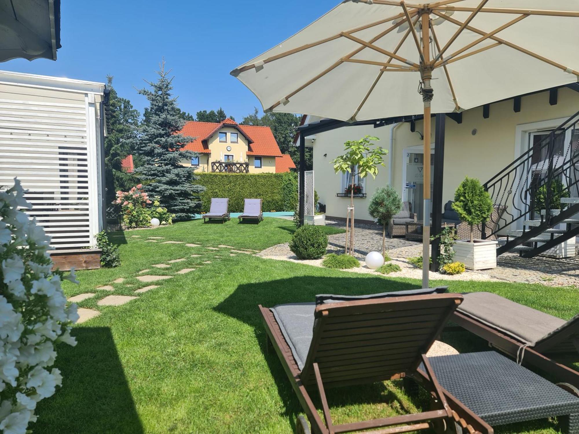 Apartamenty "La Villa" Z Klimatyzacja, Ogrodem, Parkingiem, Blisko Centrum Kudowa-Zdroj Dış mekan fotoğraf